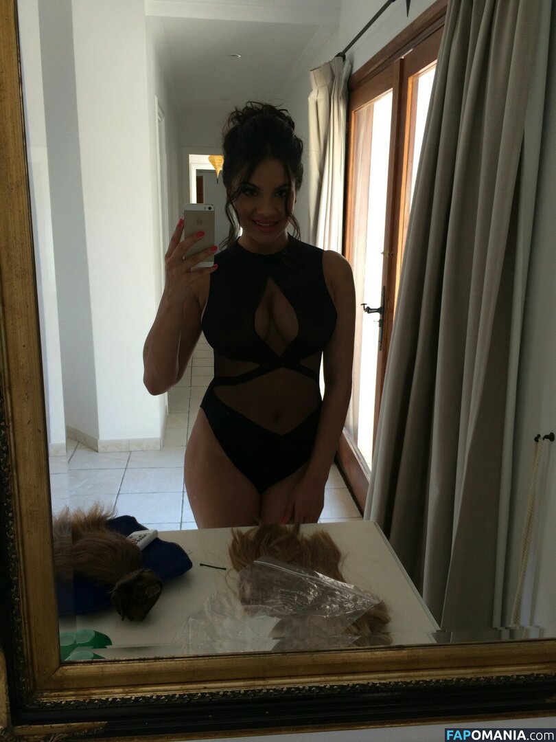 Lacey Banghard Nu Photo fuitée #1