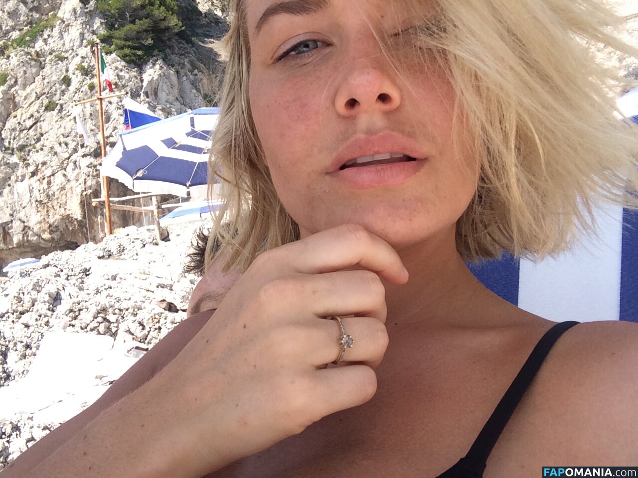 Lara Bingle Nu Photo fuitée #90
