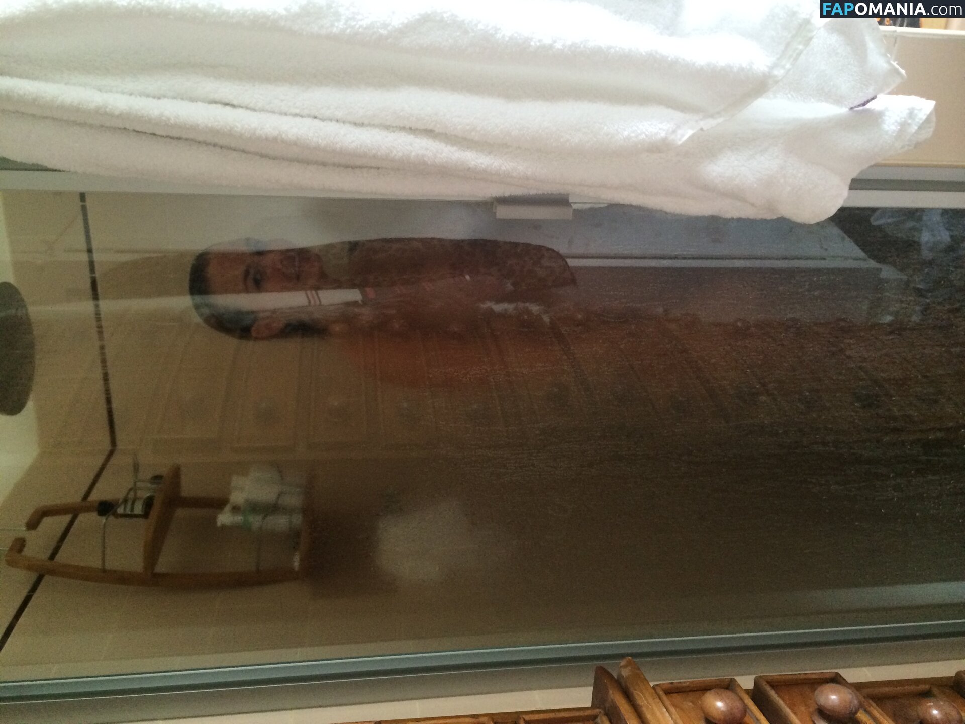 Lara Bingle Nu Photo fuitée #220