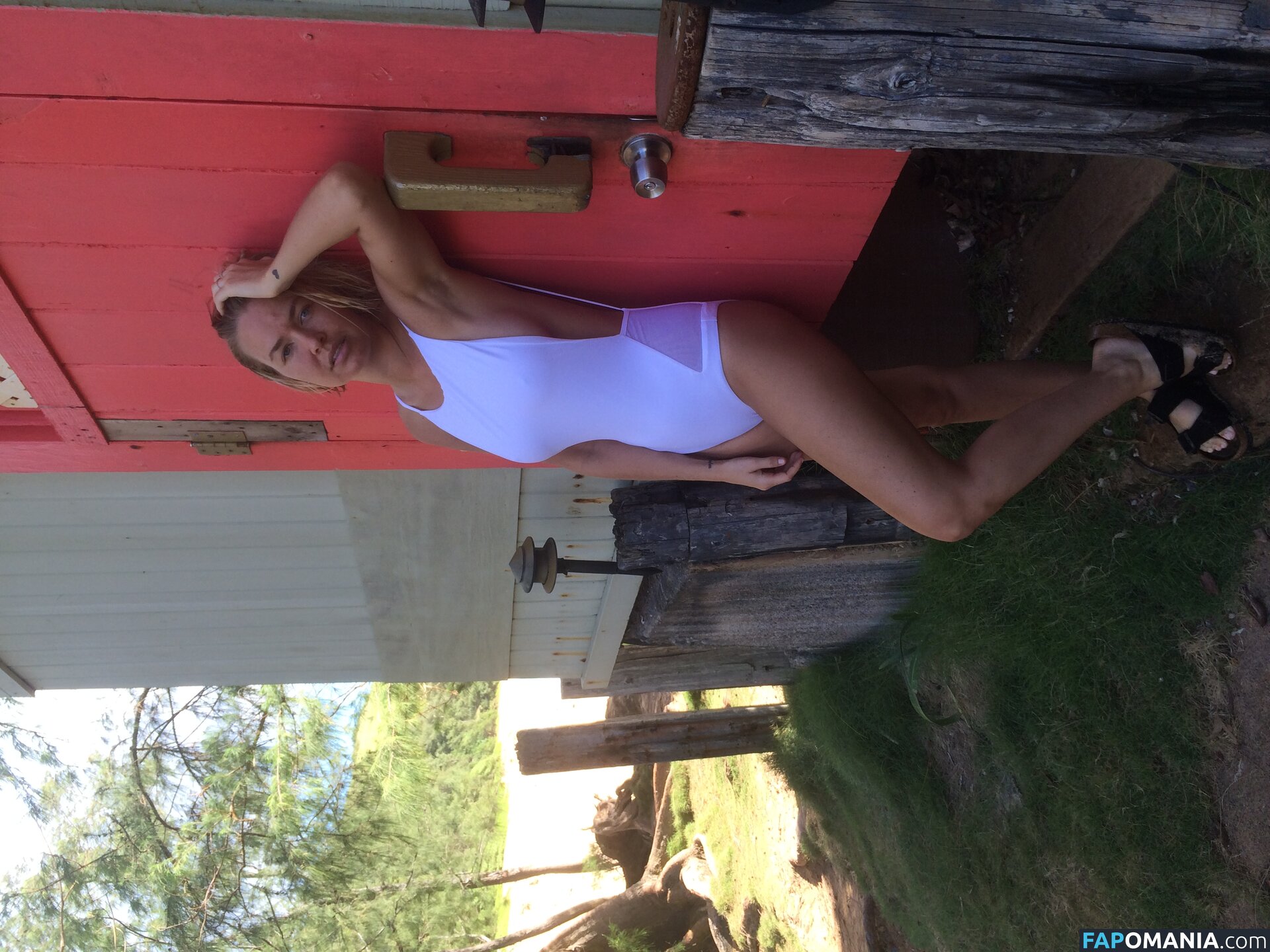 Lara Bingle Nu Photo fuitée #327