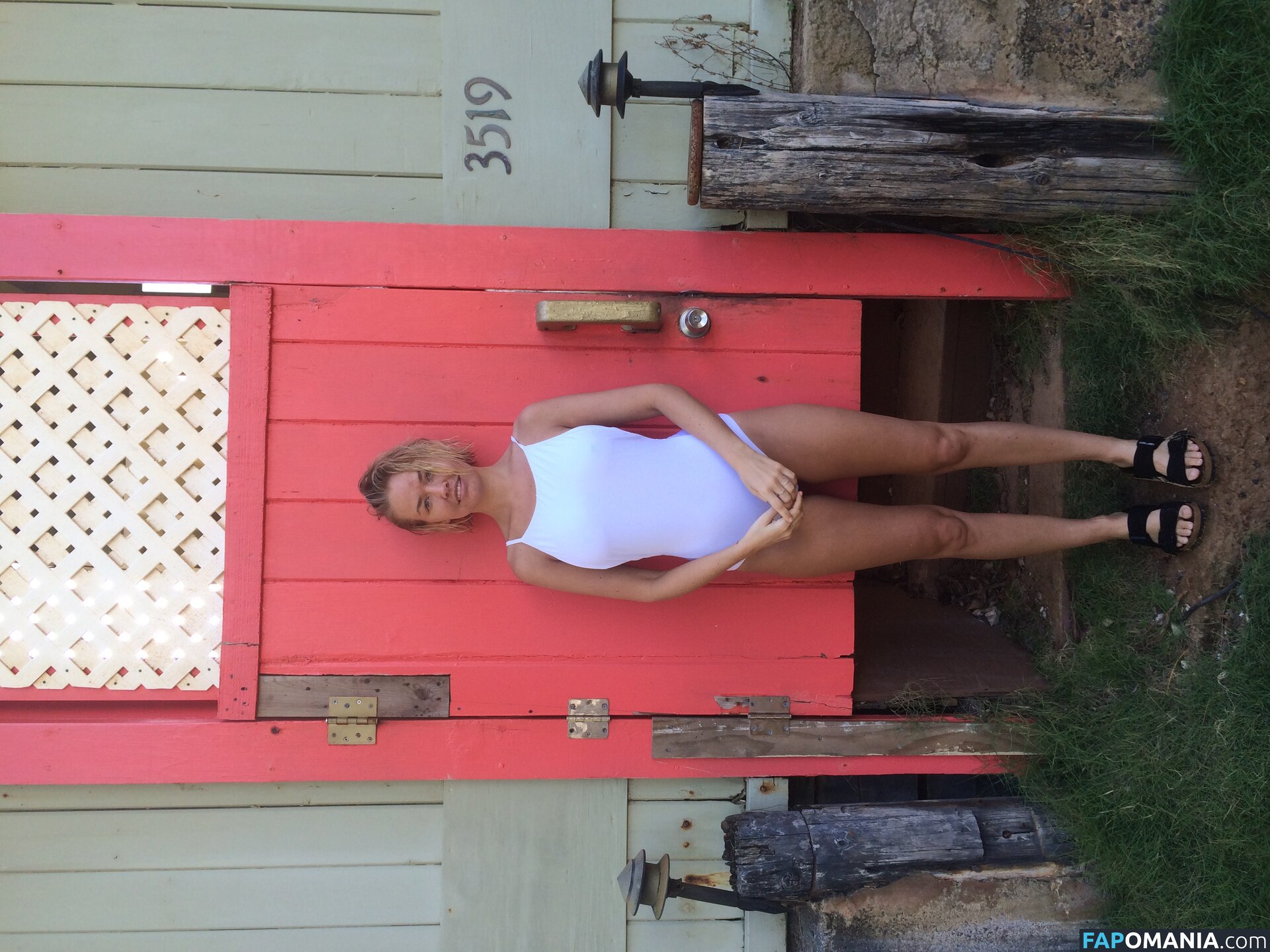 Lara Bingle Nu Photo fuitée #345