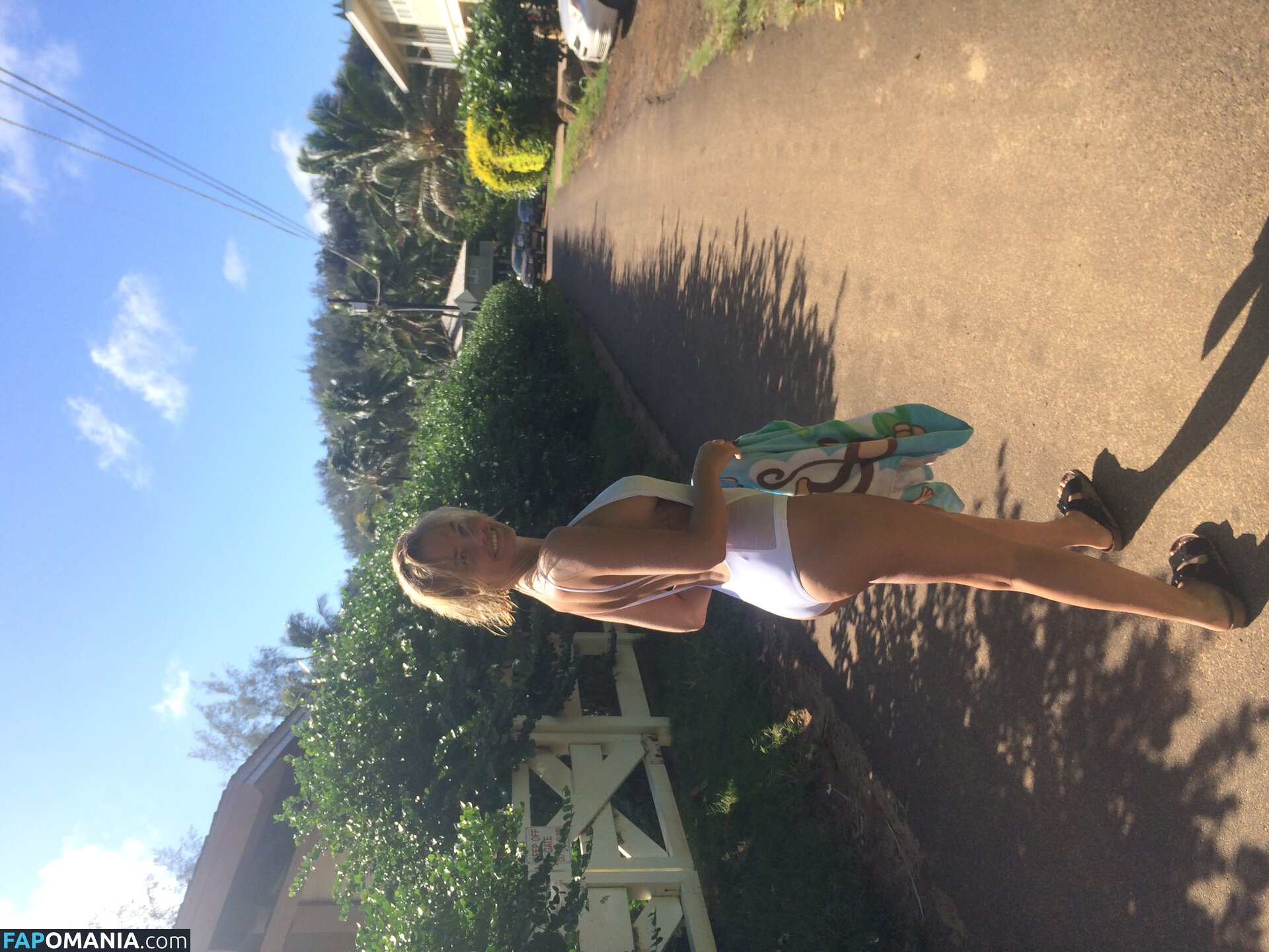 Lara Bingle Nu Photo fuitée #360