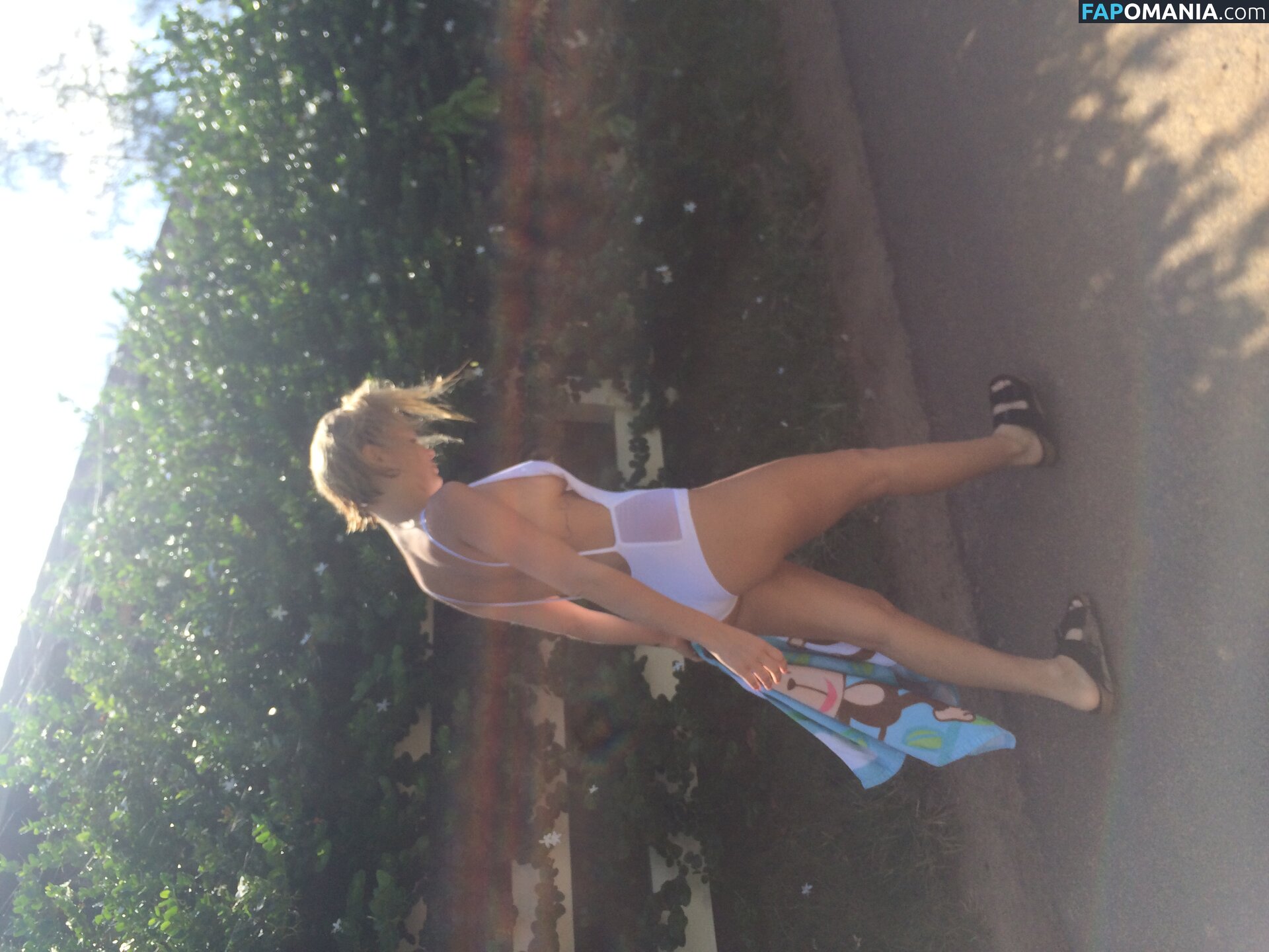 Lara Bingle Nu Photo fuitée #365