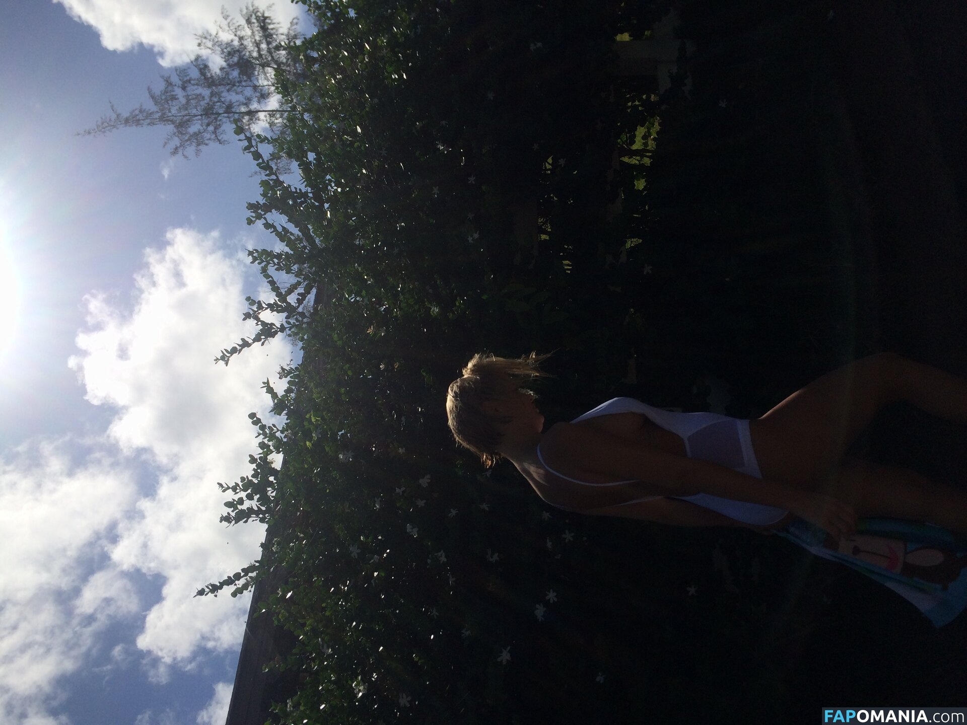 Lara Bingle Nu Photo fuitée #367