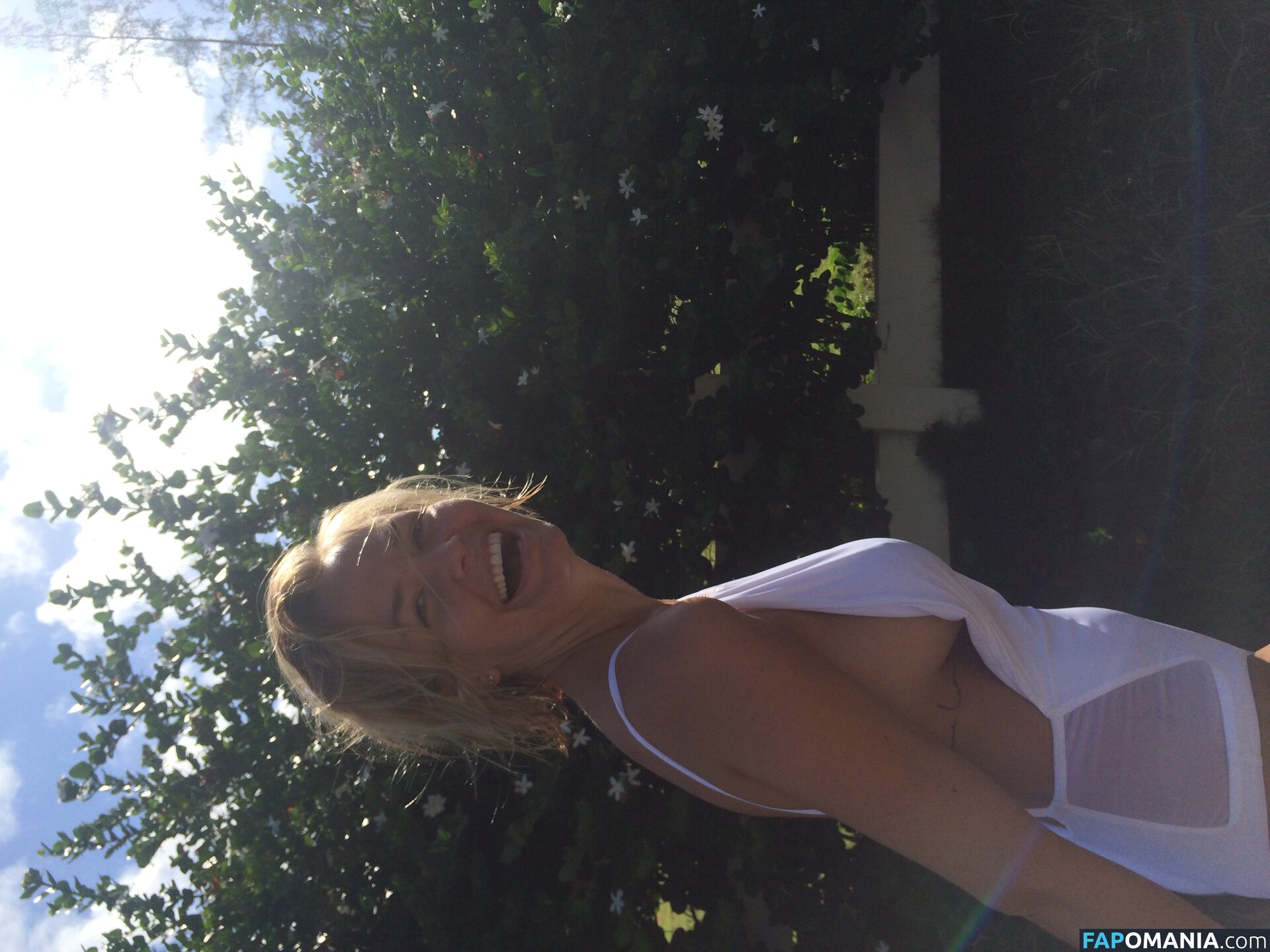 Lara Bingle Nu Photo fuitée #374