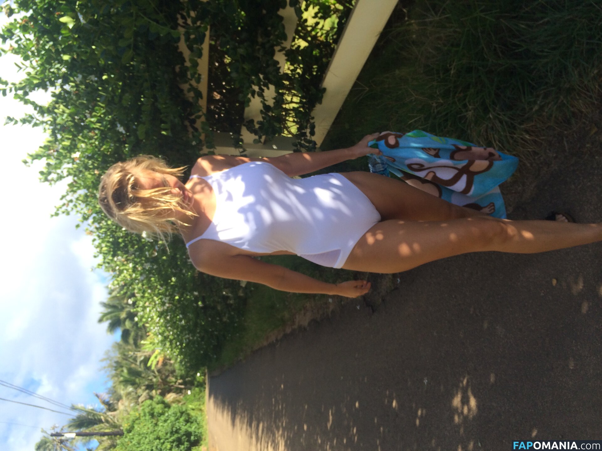 Lara Bingle Nu Photo fuitée #387