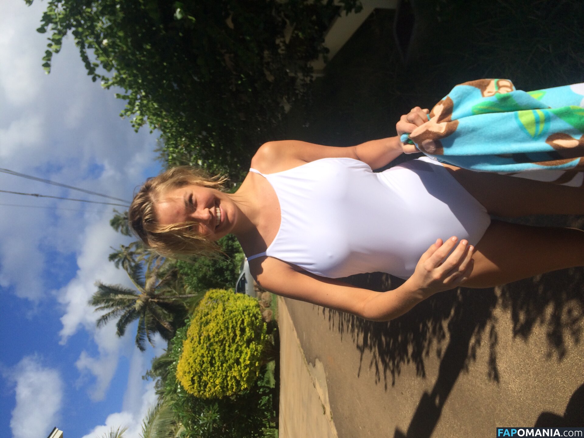 Lara Bingle Nu Photo fuitée #390