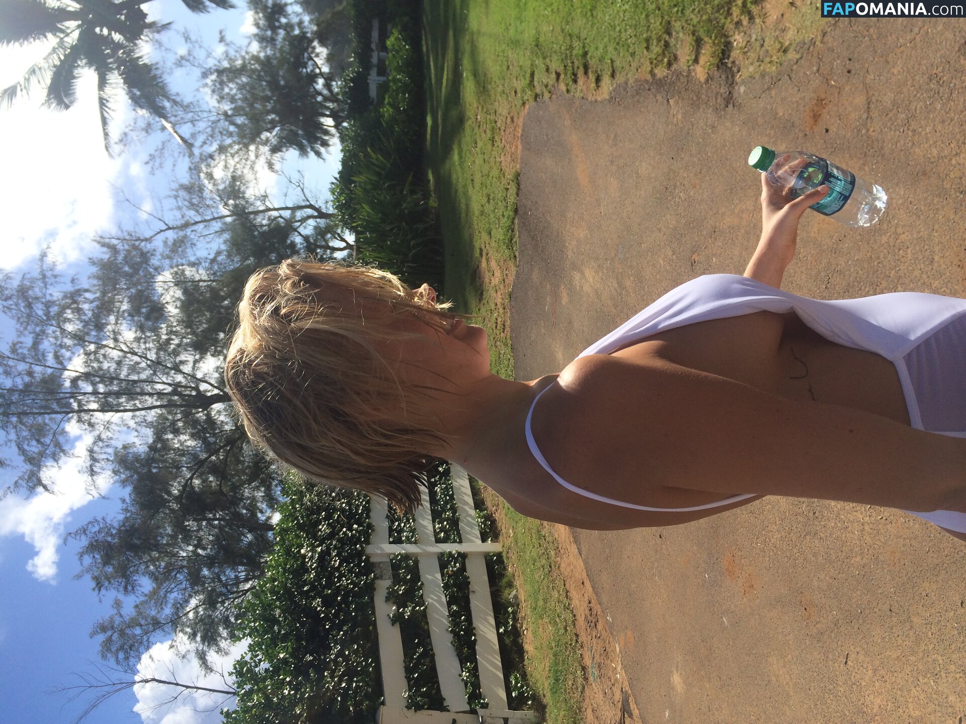 Lara Bingle Nu Photo fuitée #393