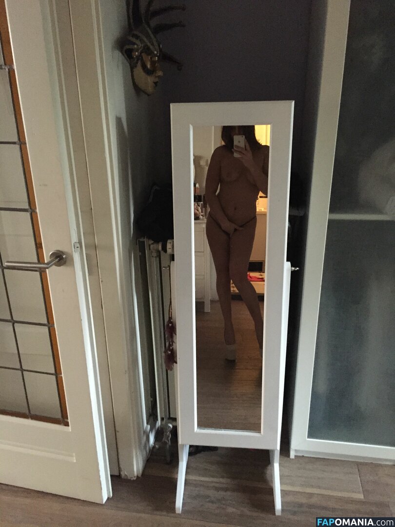 Laura Ponticorvo Nu Photo fuitée #13