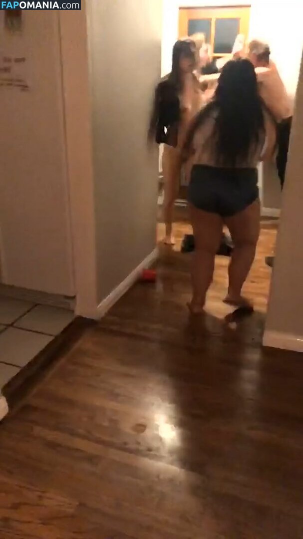 Lia Marie Johnson Nu Photo fuitée #4