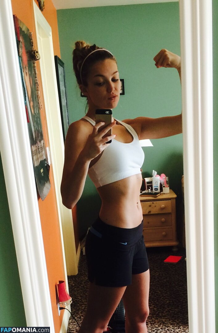 Lili Simmons Nu Photo fuitée #25