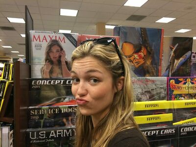 Lili Simmons
