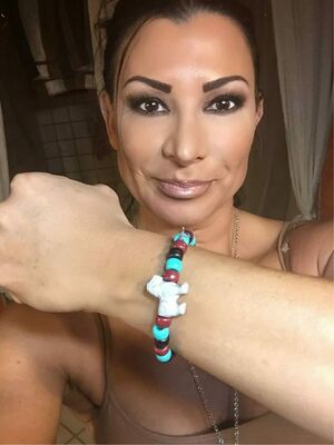 Lisa Marie Varon