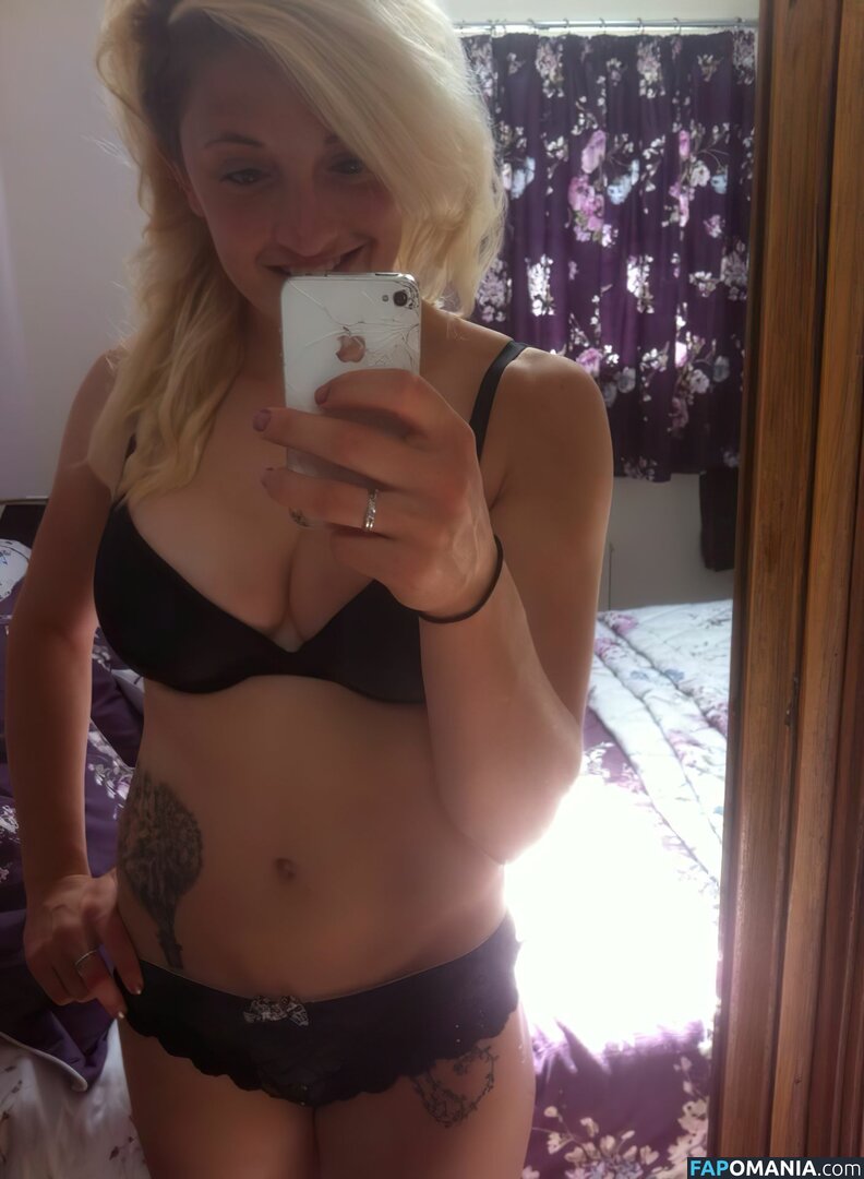 Lucy Hatton Nu Photo fuitée #55