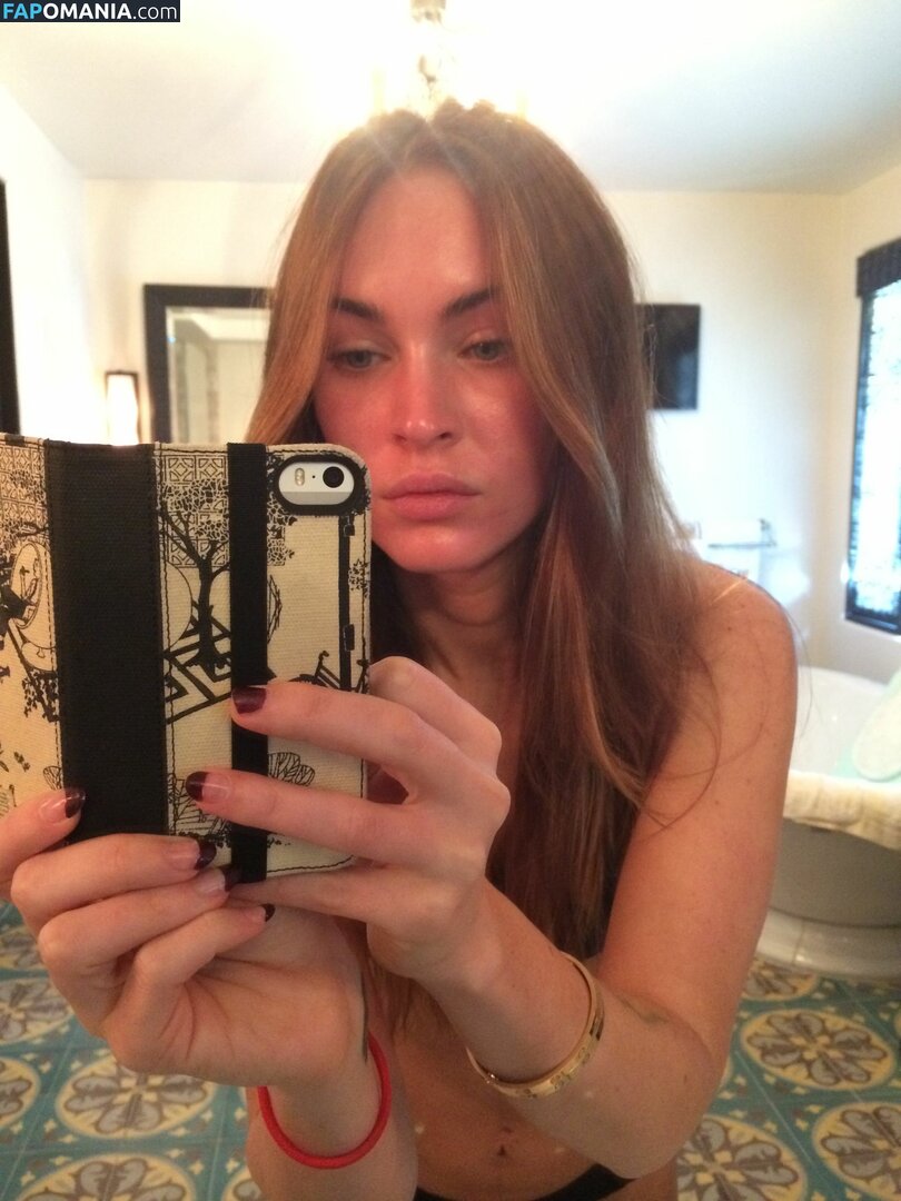 Megan Fox Nu Photo fuitée #24