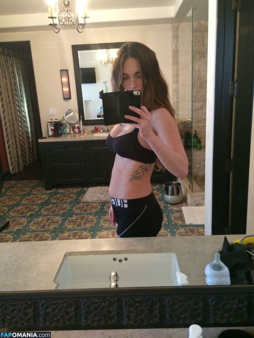 Megan Fox Nu Photo fuitée #63