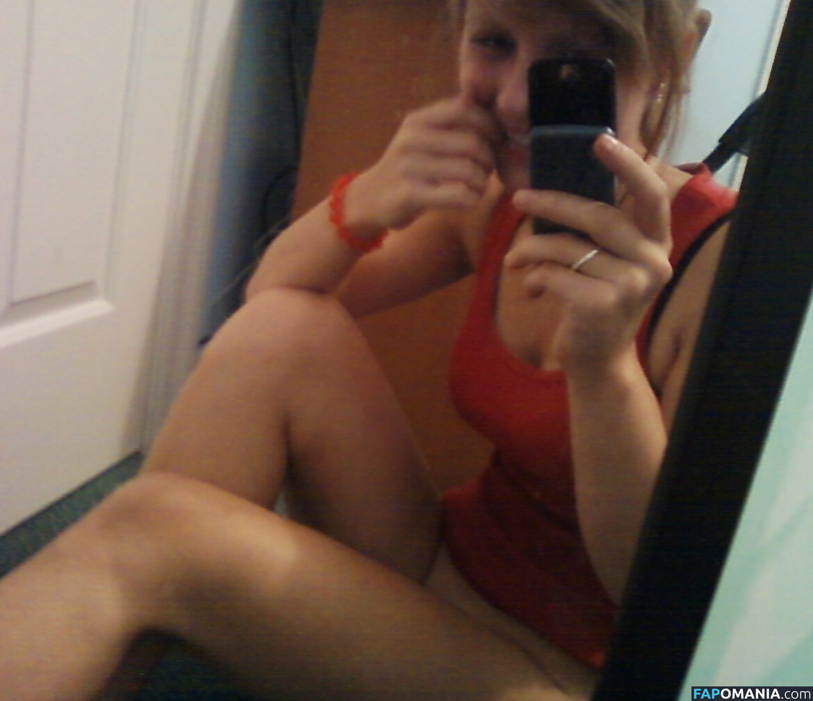 Melanie Laurent Nu Photo fuitée #2