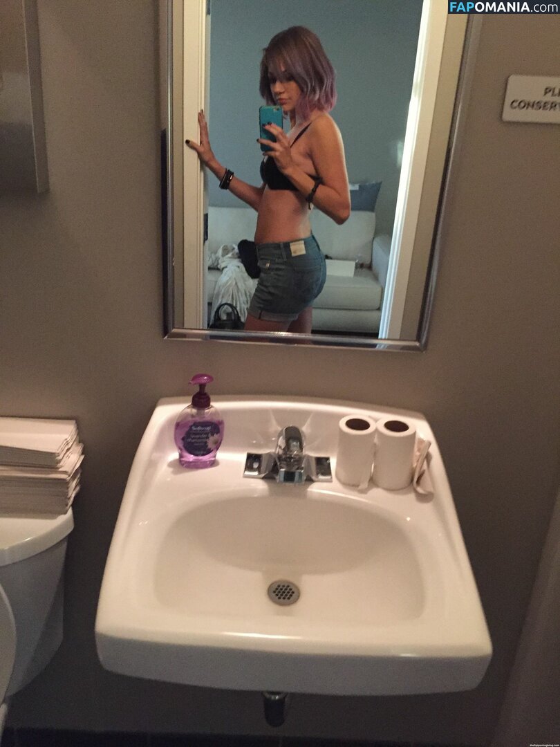 Mia Serafino Nu Photo fuitée #64