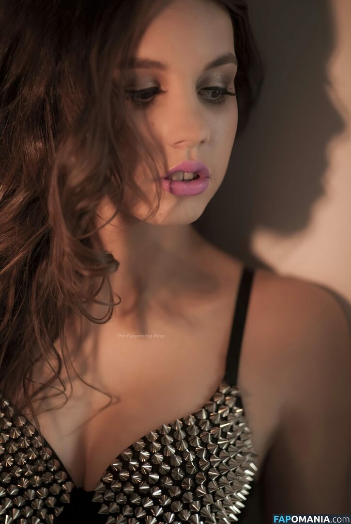 Michaela Doubravova Nu Photo fuitée #10