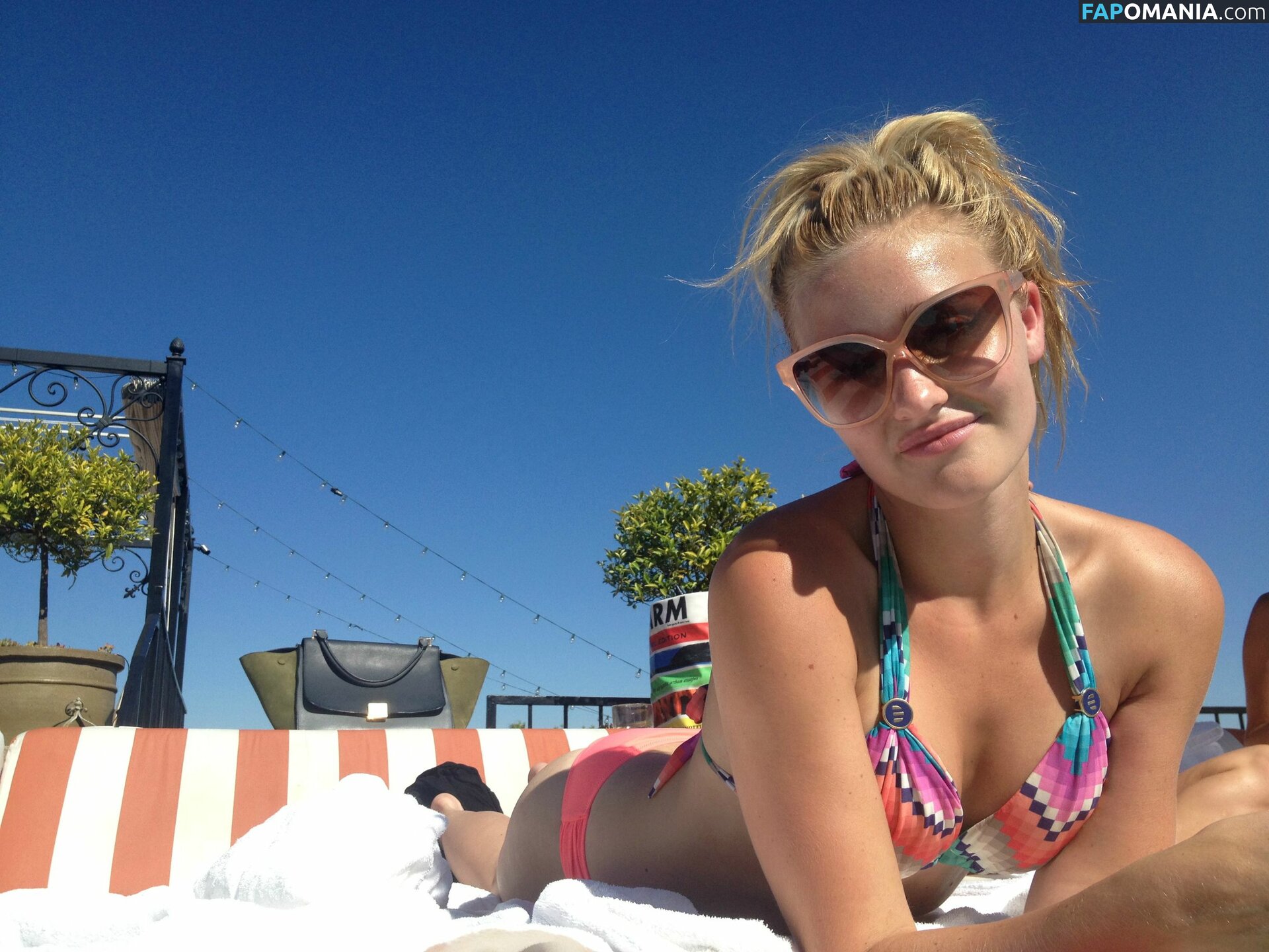 Michalka Sisters Nu Photo fuitée #1