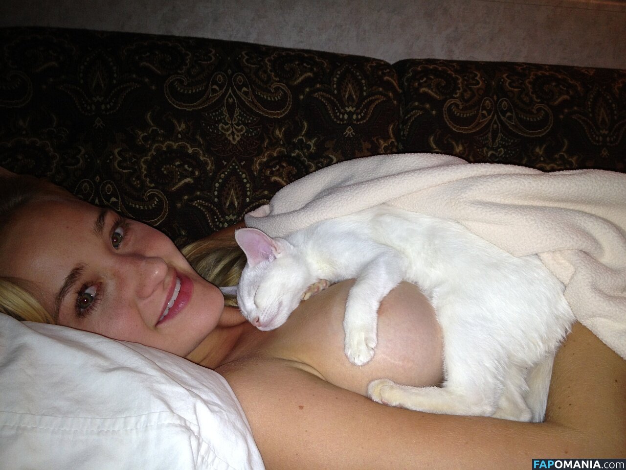 Michalka Sisters Nu Photo fuitée #51
