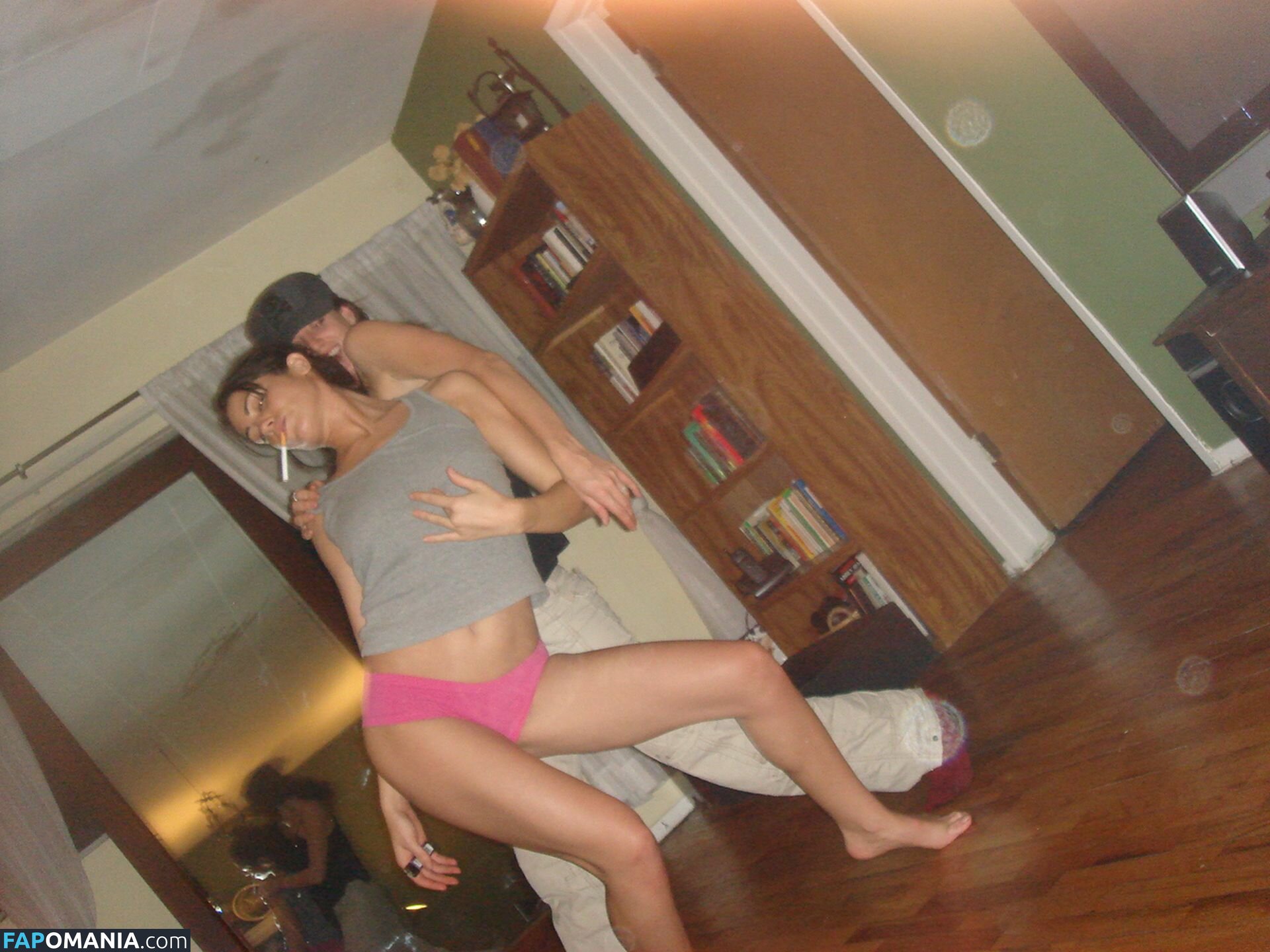 Michelle Borth Nu Photo fuitée #24