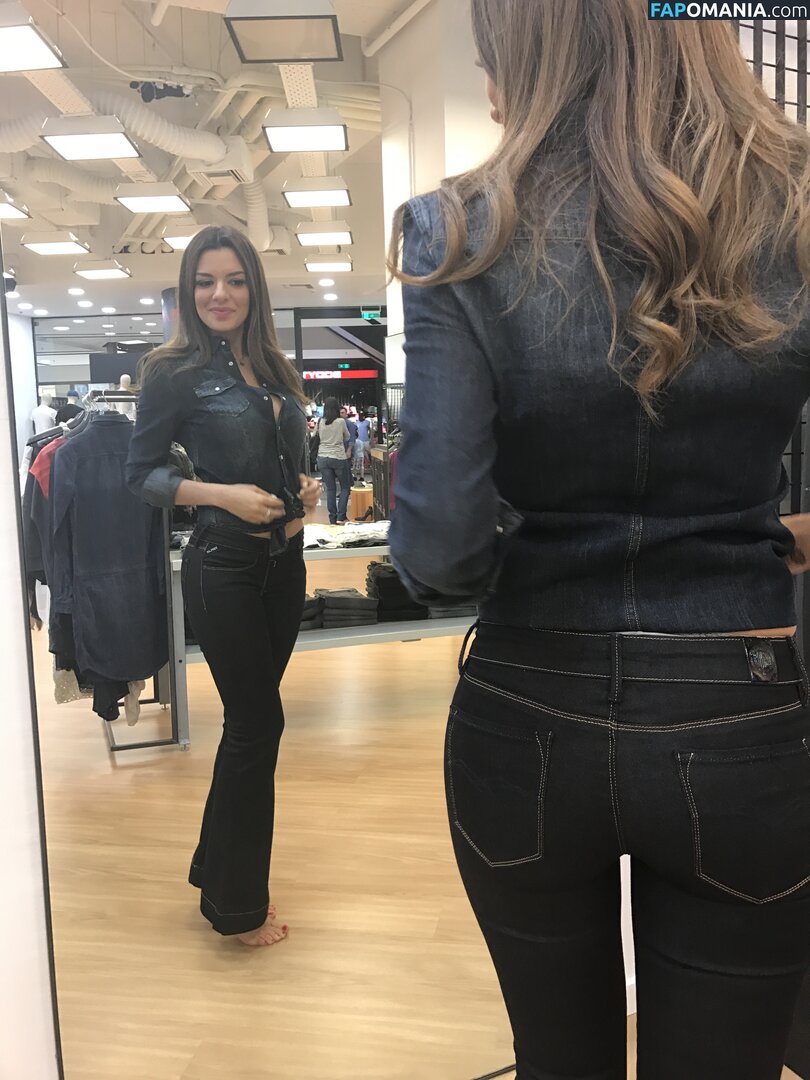 Nikoletta Ralli Nu Photo fuitée #4