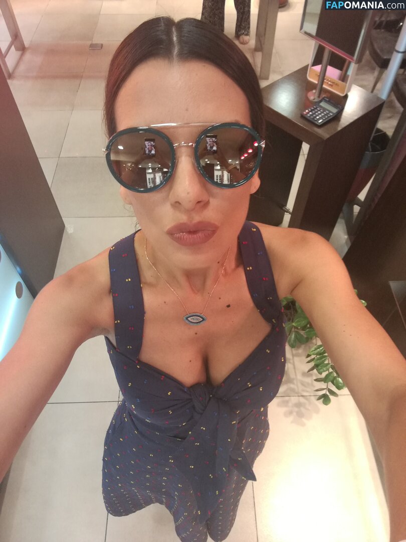Nikoletta Ralli Nu Photo fuitée #63