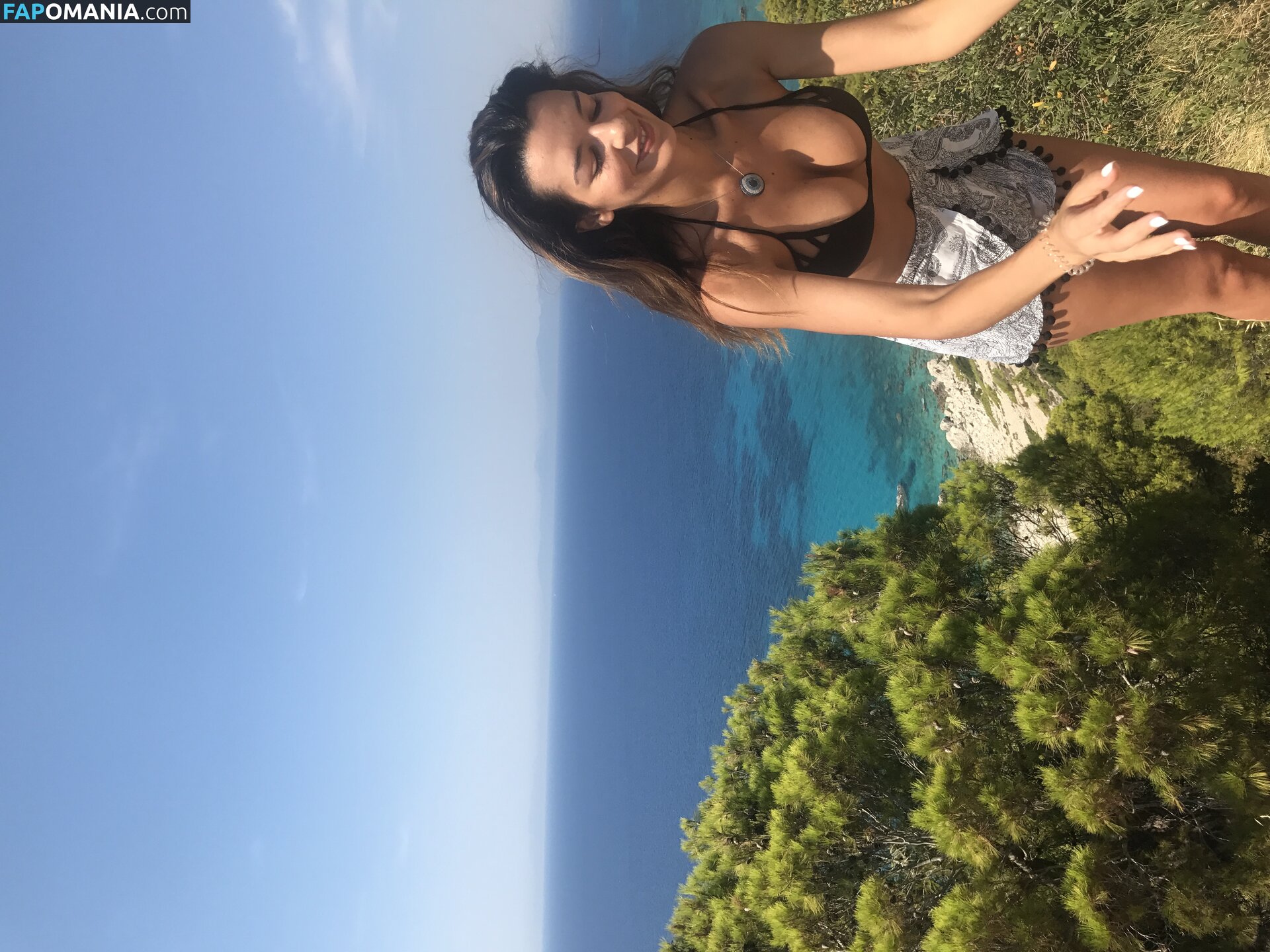 Nikoletta Ralli Nu Photo fuitée #114