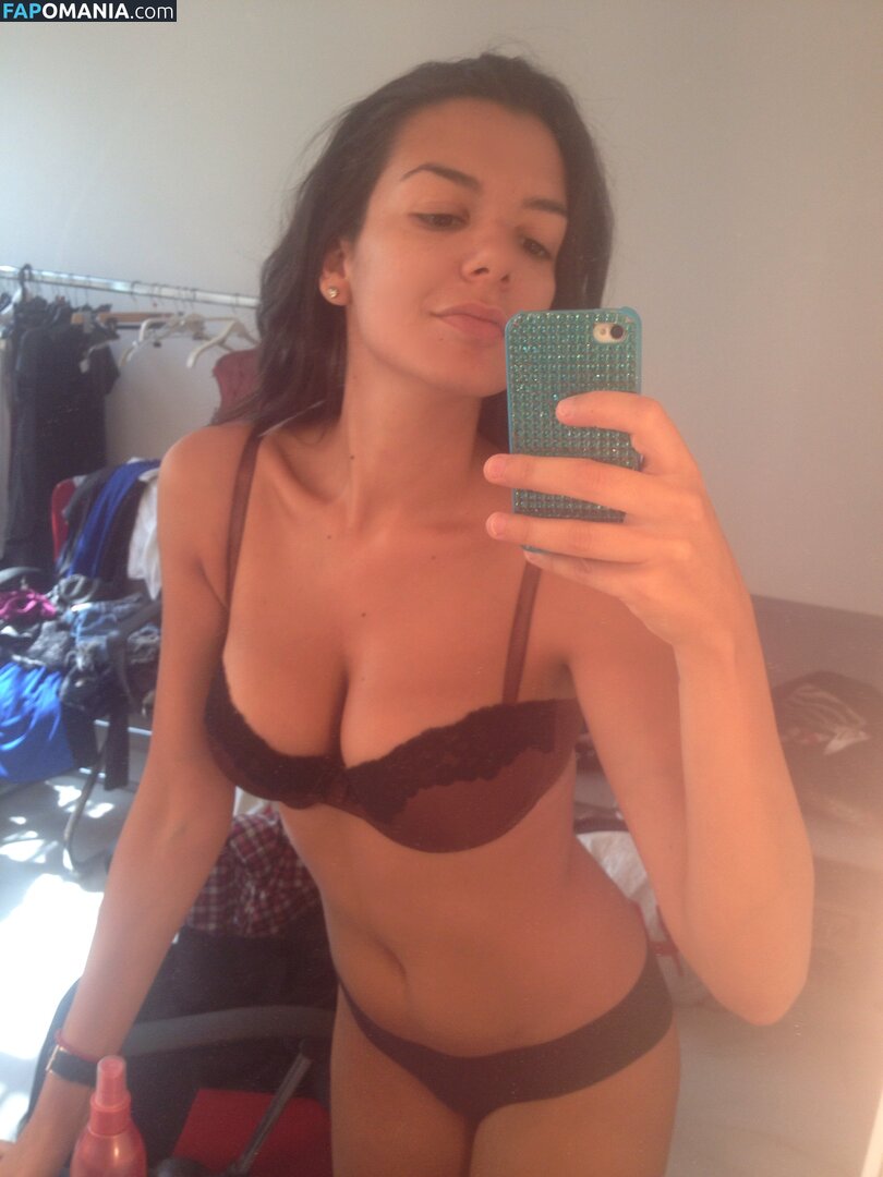 Nikoletta Ralli Nu Photo fuitée #126