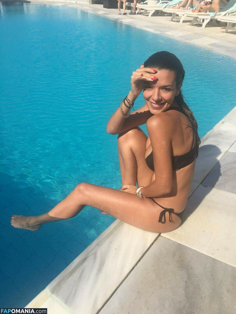 Nikoletta Ralli Nu Photo fuitée #132