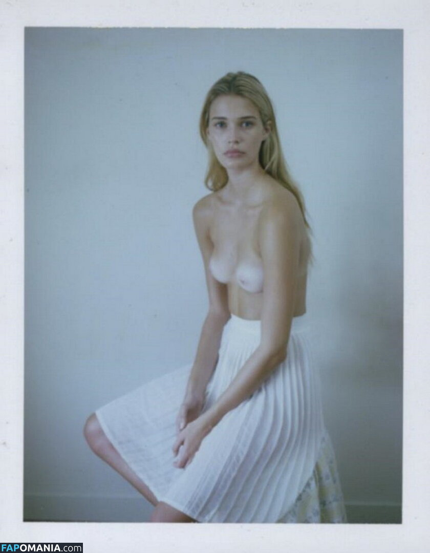 Noel Berry Nu Photo fuitée #218