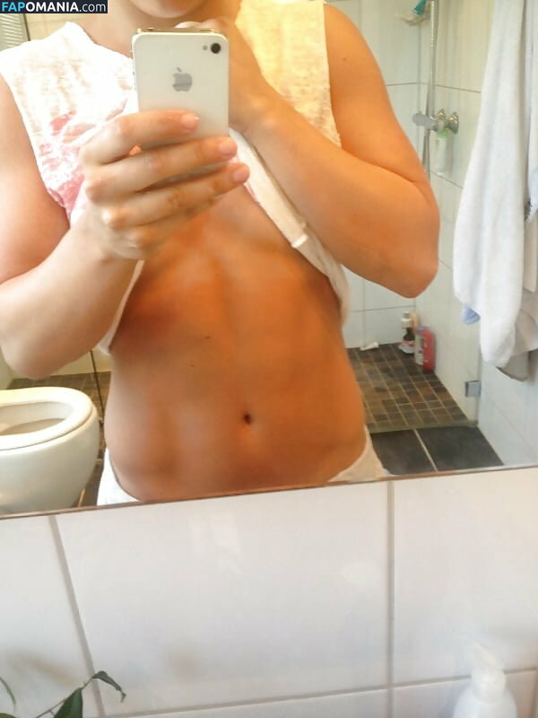 Nora Monk Nu Photo fuitée #11