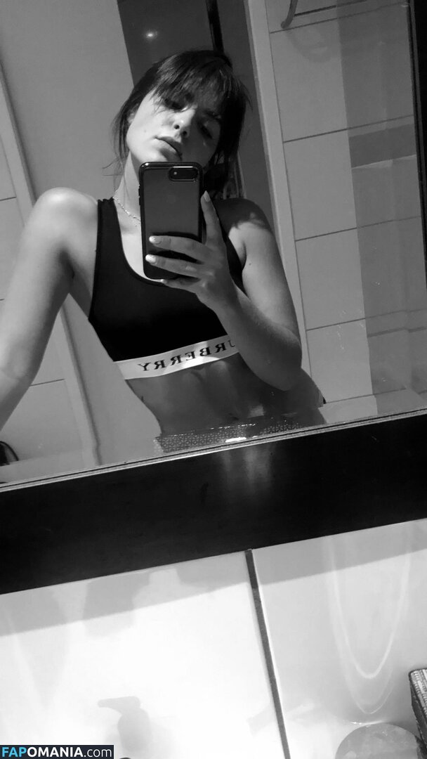 Olympia Valance Nu Photo fuitée #7