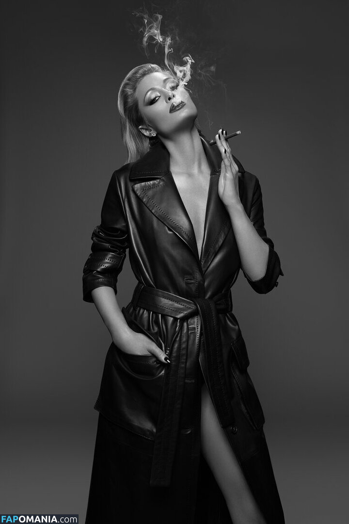 Paris Hilton Nu Photo fuitée #897