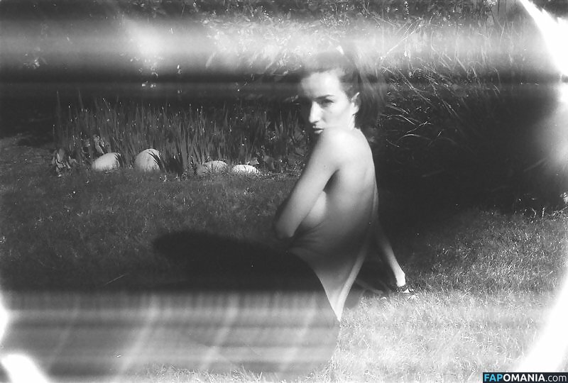 Salome Stevenin Nu Photo fuitée #4