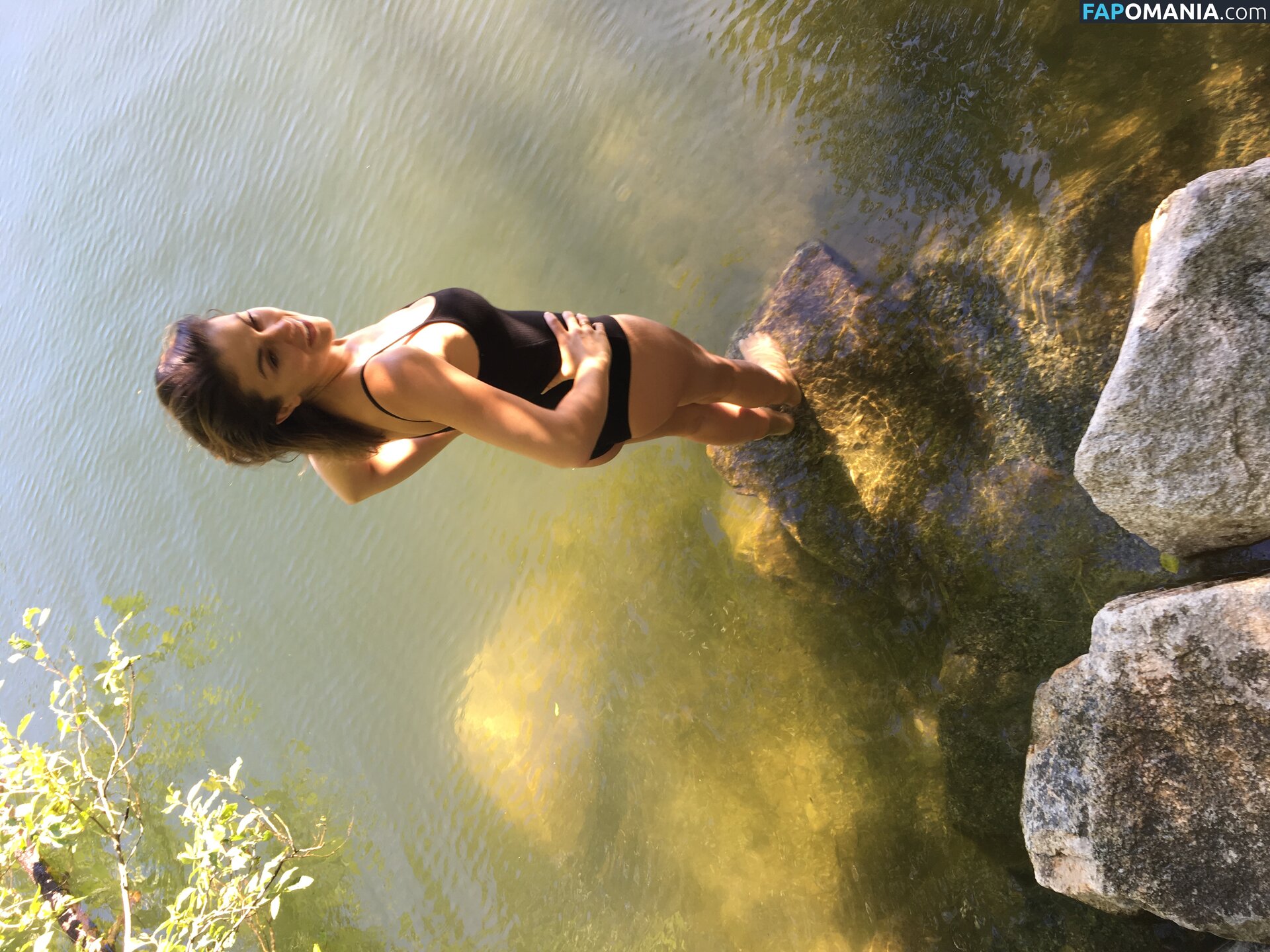Serinda Swan Nu Photo fuitée #93