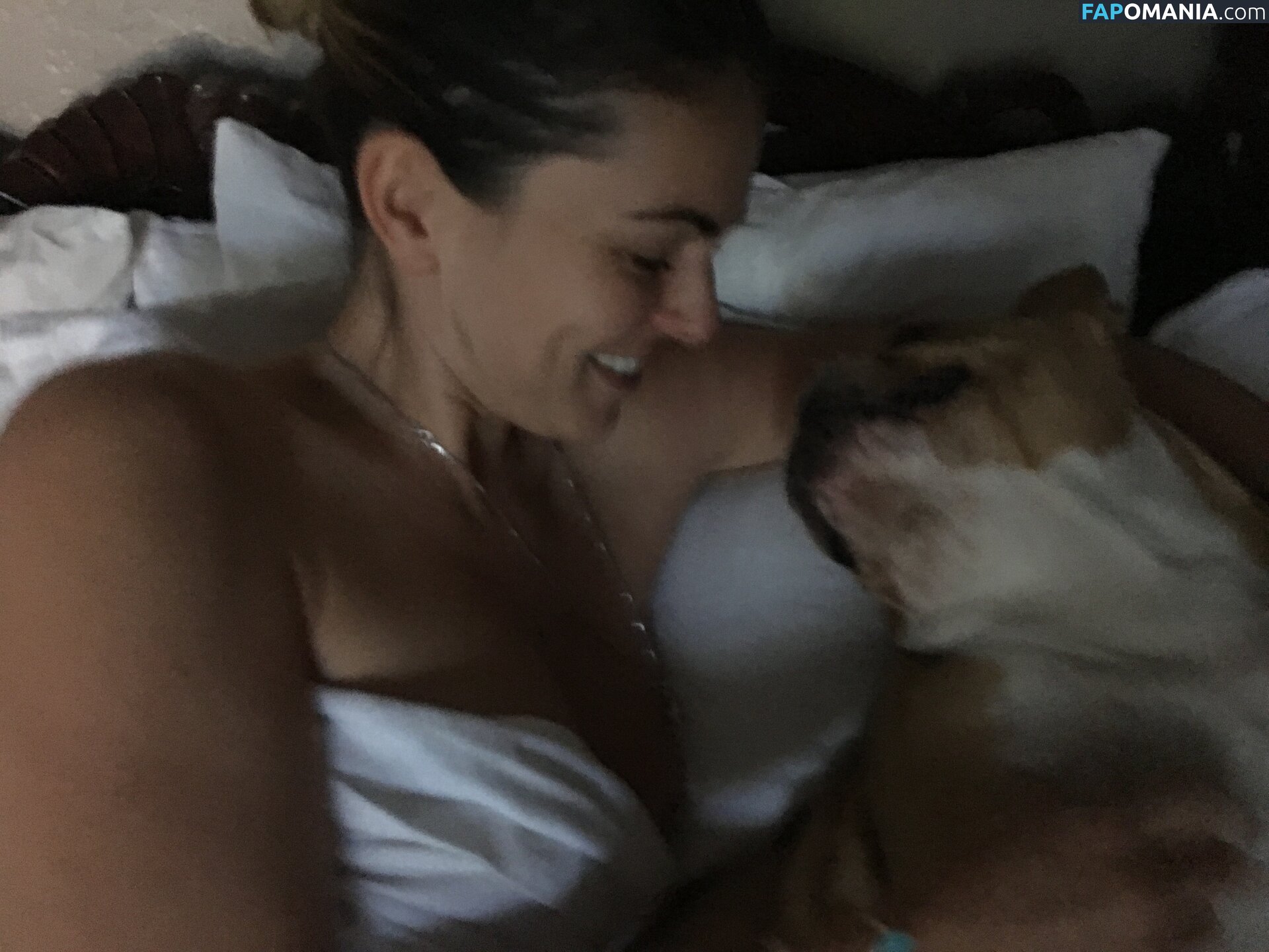 Serinda Swan Nu Photo fuitée #175