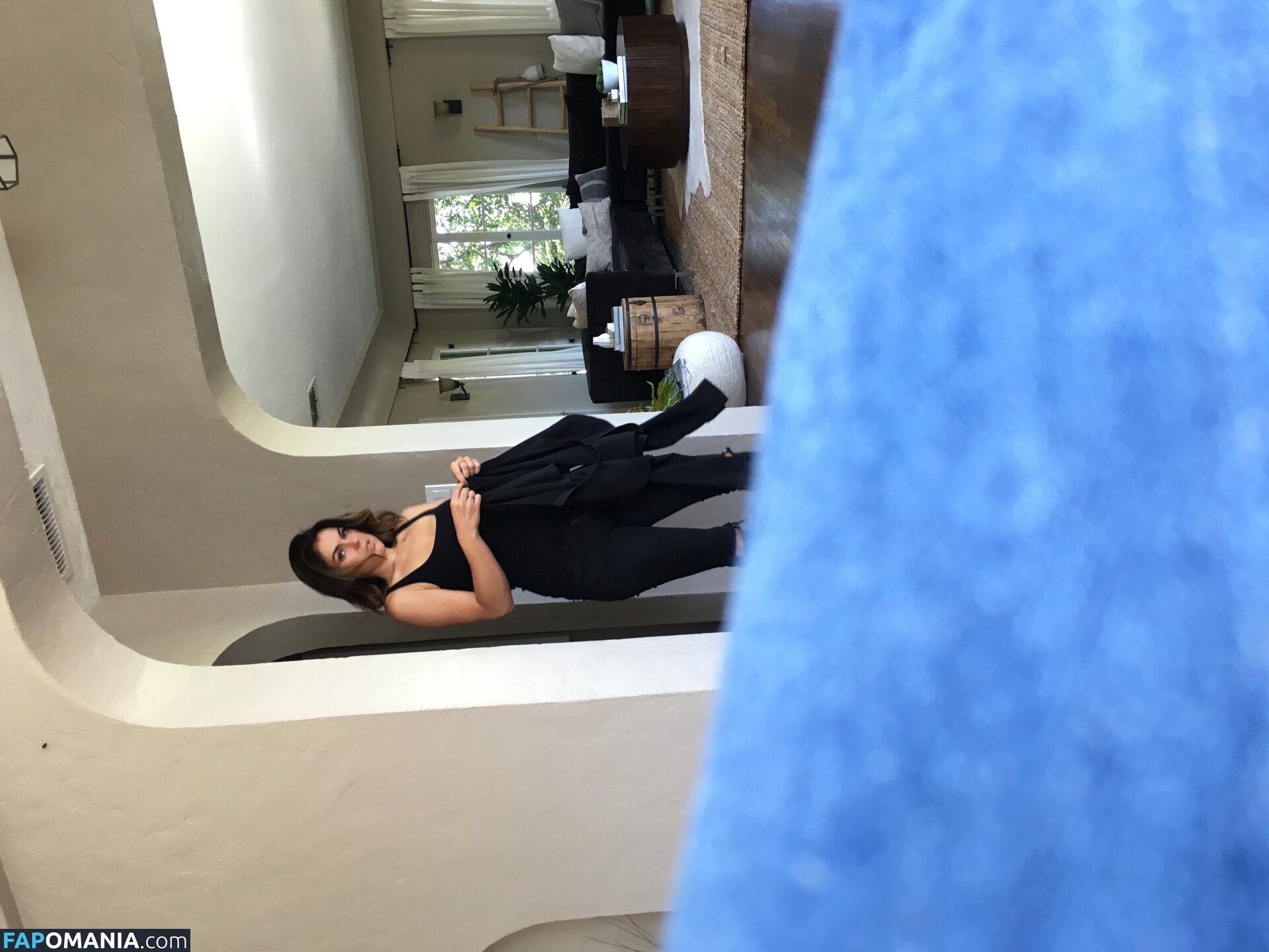 Serinda Swan Nu Photo fuitée #197