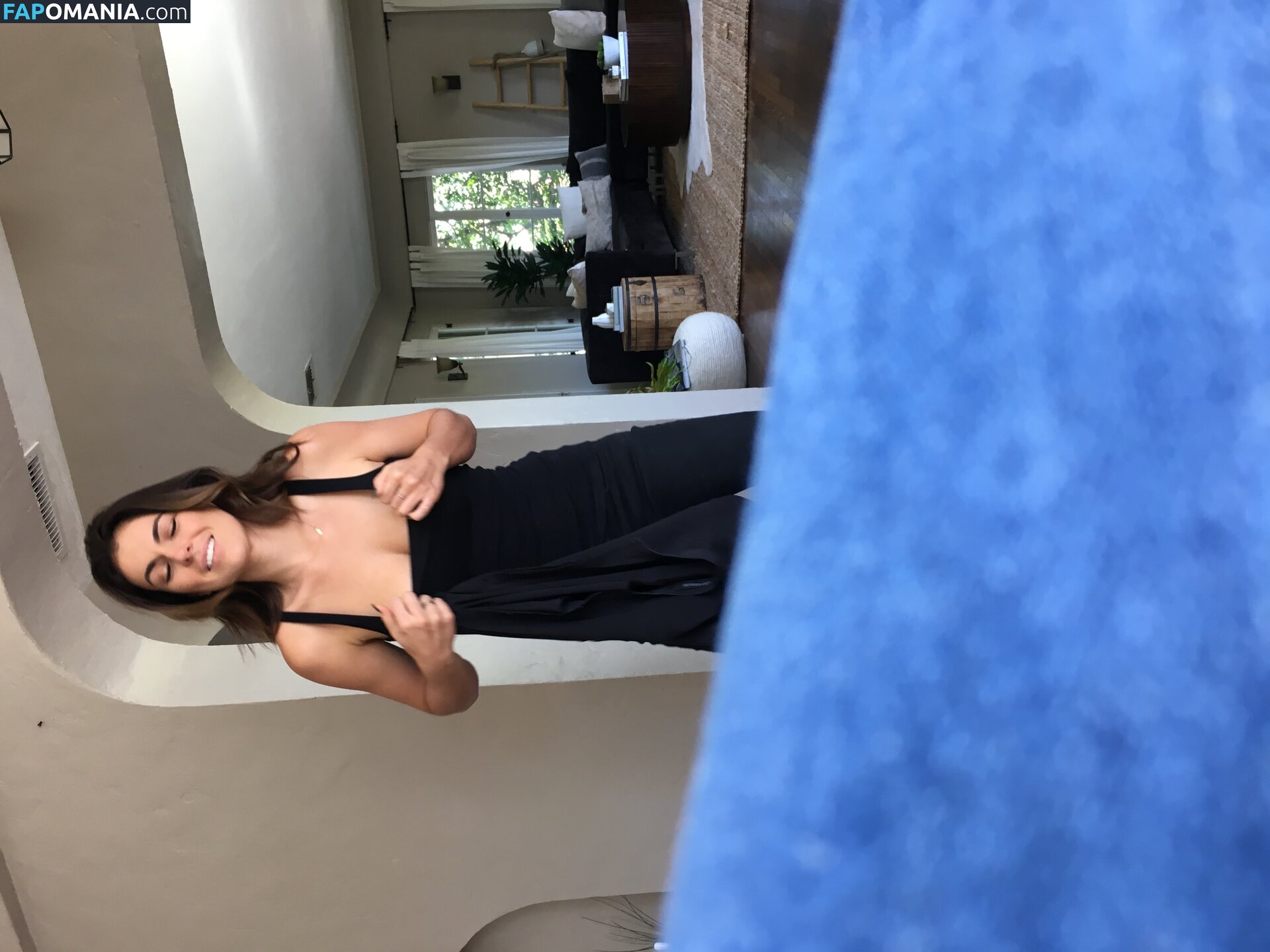 Serinda Swan Nu Photo fuitée #203