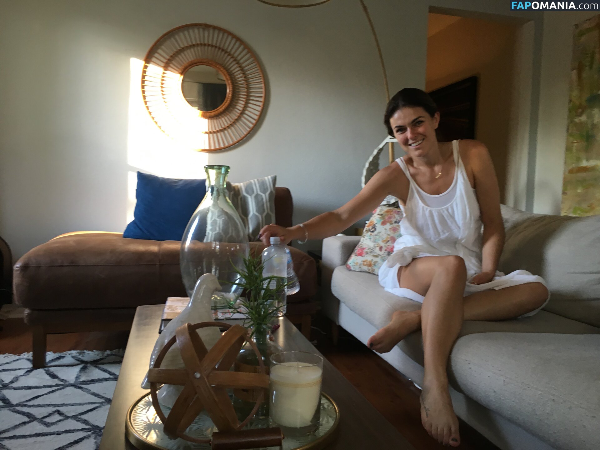 Serinda Swan Nu Photo fuitée #233