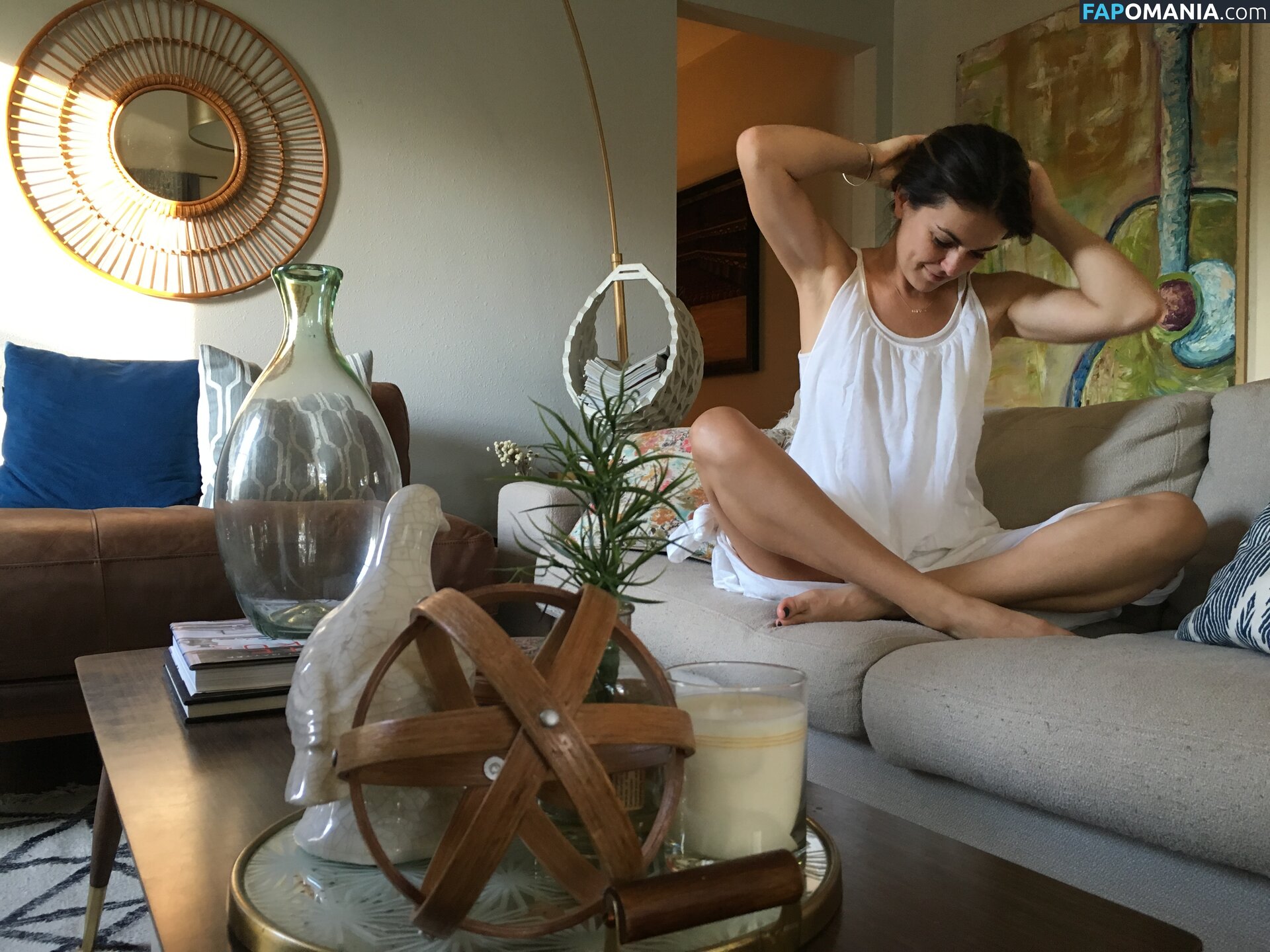 Serinda Swan Nu Photo fuitée #266