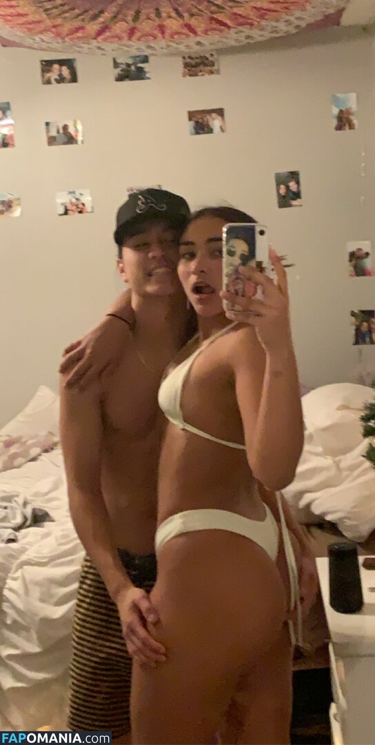 Sienna Mae Gomez / sienna_mae / siennamaegomez Nu OnlyFans  Photo fuitée #380