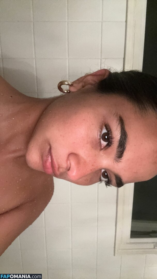 Sienna Mae Gomez / sienna_mae / siennamaegomez Nu OnlyFans  Photo fuitée #584