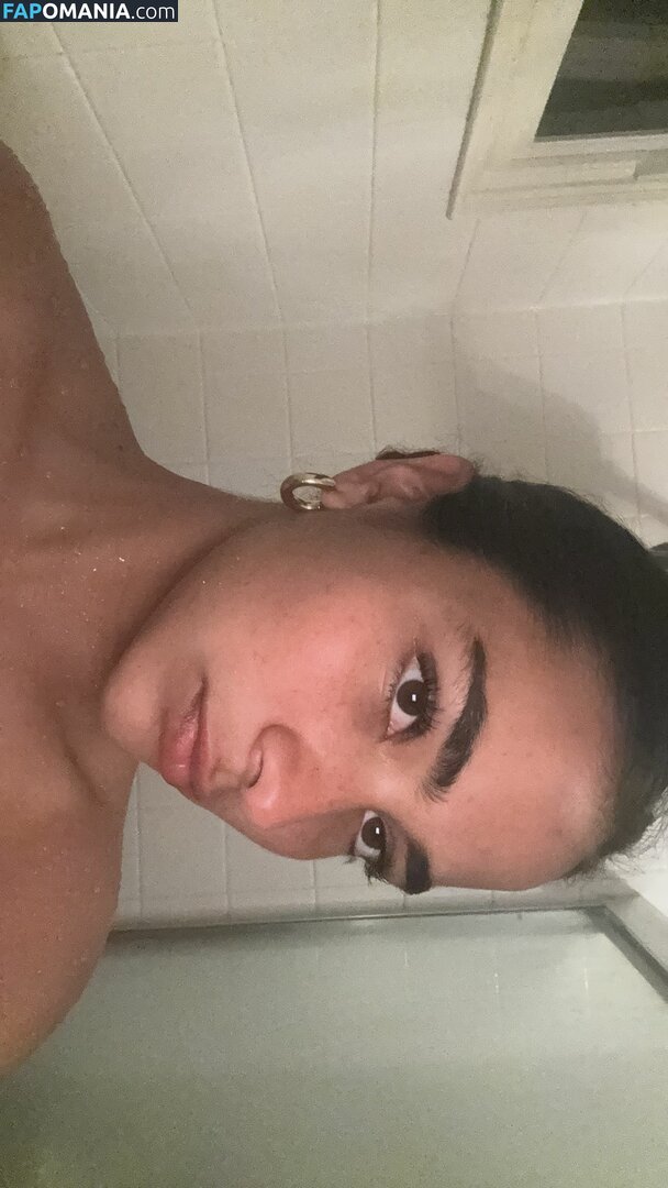 Sienna Mae Gomez / sienna_mae / siennamaegomez Nu OnlyFans  Photo fuitée #585