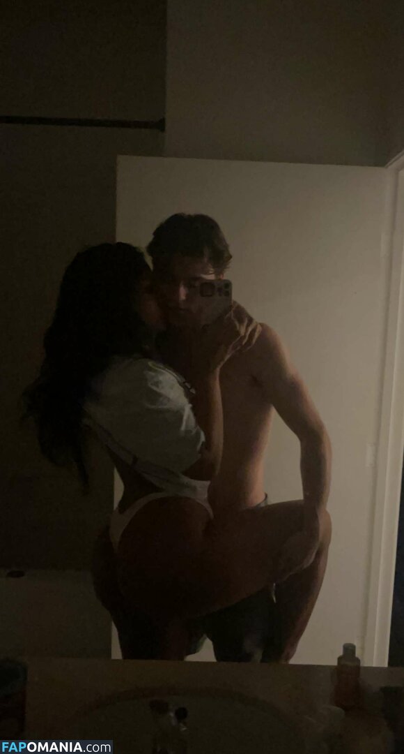 Sienna Mae Gomez / sienna_mae / siennamaegomez Nu OnlyFans  Photo fuitée #619