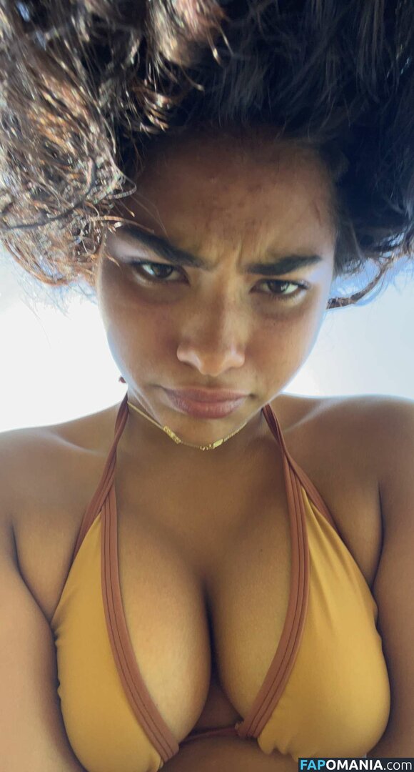 Sienna Mae Gomez / sienna_mae / siennamaegomez Nu OnlyFans  Photo fuitée #628