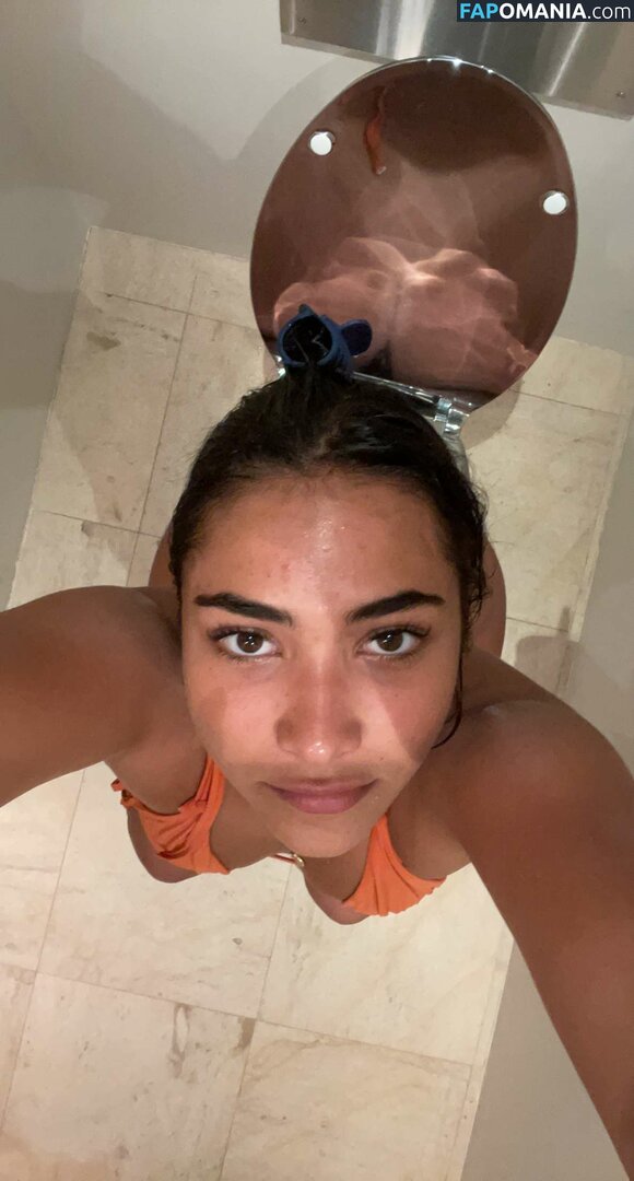 Sienna Mae Gomez / sienna_mae / siennamaegomez Nu OnlyFans  Photo fuitée #651