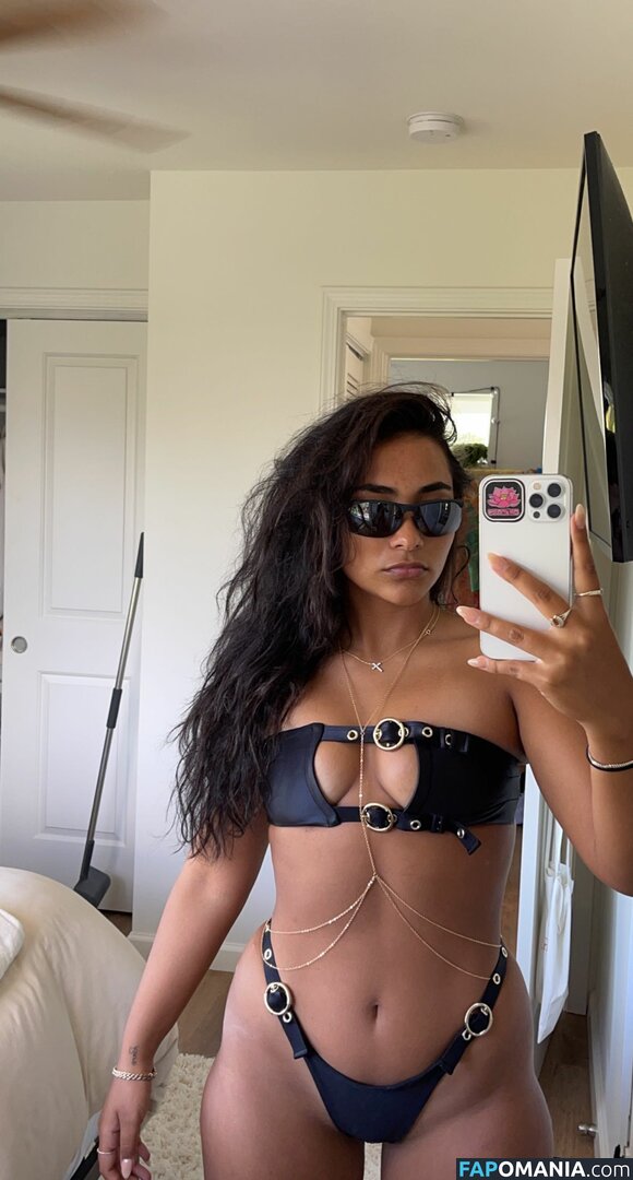 Sienna Mae Gomez / sienna_mae / siennamaegomez Nu OnlyFans  Photo fuitée #654