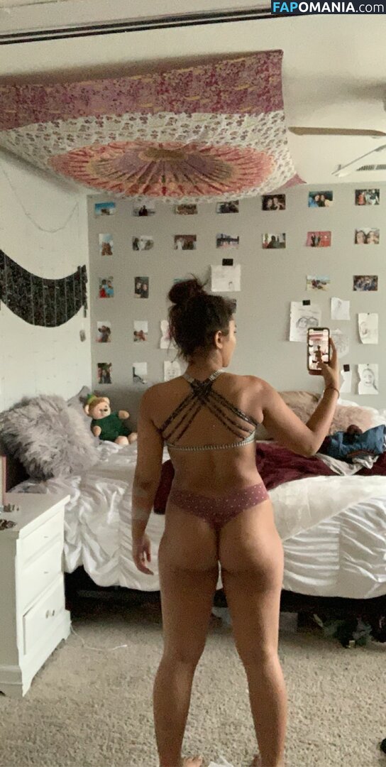 Sienna Mae Gomez / sienna_mae / siennamaegomez Nu OnlyFans  Photo fuitée #660